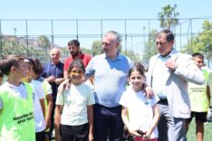 Sahil Spor Alanı Yenilendi Gençler Yeni Futbol Sahasına Kavuştu