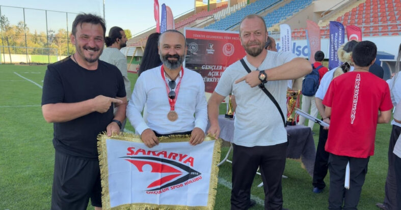 Mehmet Yıldırım geleneksel okçulukta Türkiye üçüncüsü oldu